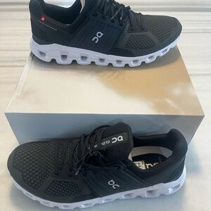 On Running Cloudswift Men’s Sneakers — Black/White